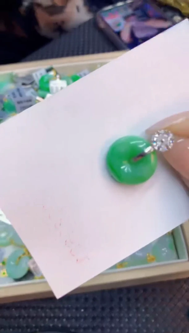 翡翠未镶嵌吊坠(不含链)1