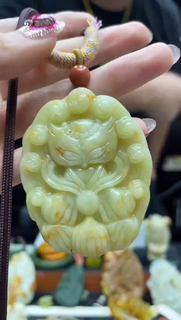 未镶嵌岫玉吊坠·