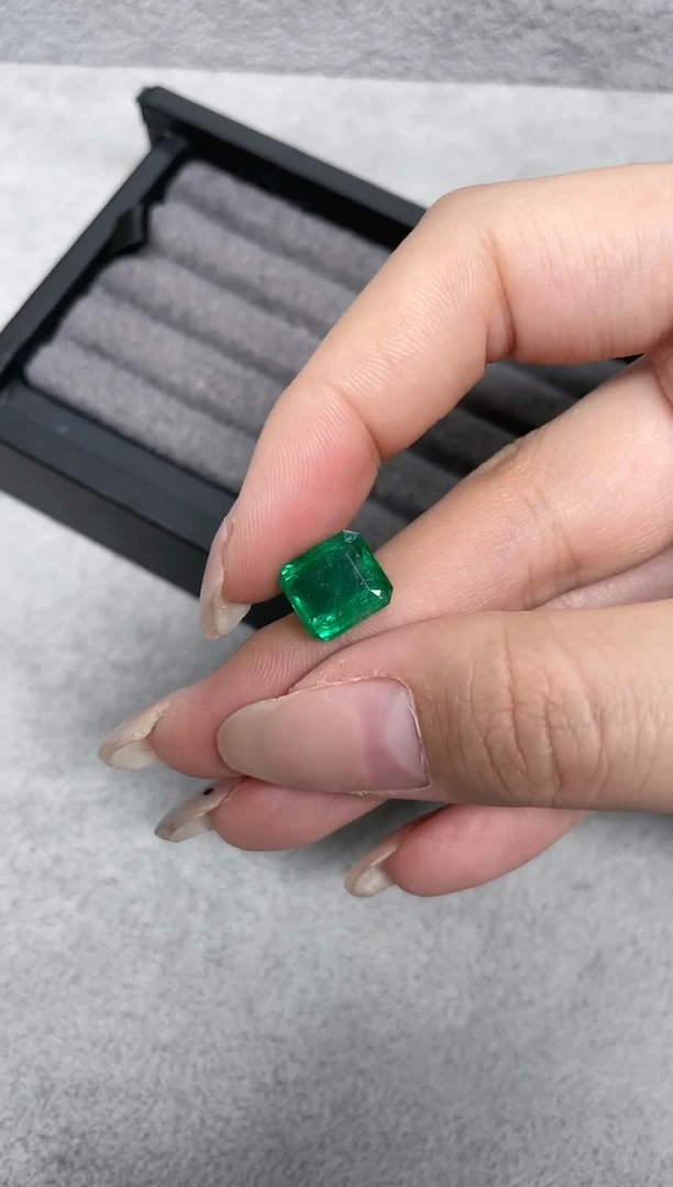 【闪购商品】祖母绿裸石未镶嵌5.19ct赞比亚