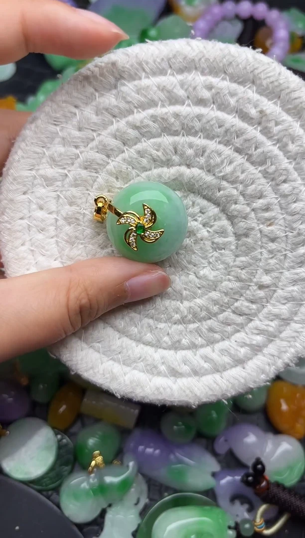 颈饰未镶嵌翡翠缅甸翡翠吊坠