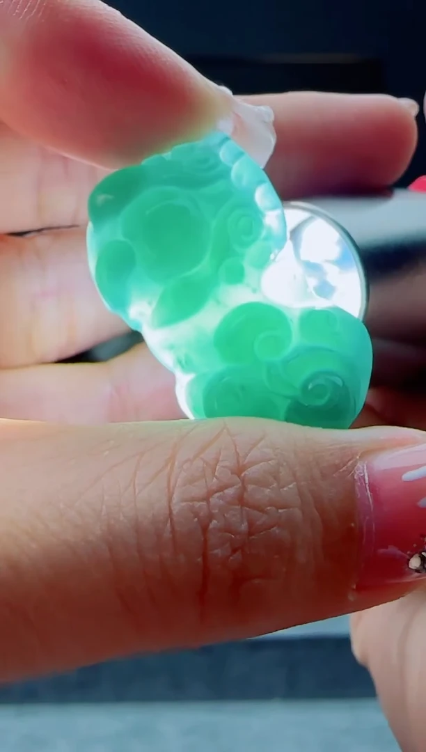 【闪购商品】翡翠颈饰未镶嵌貔貅多样性随机一件发货