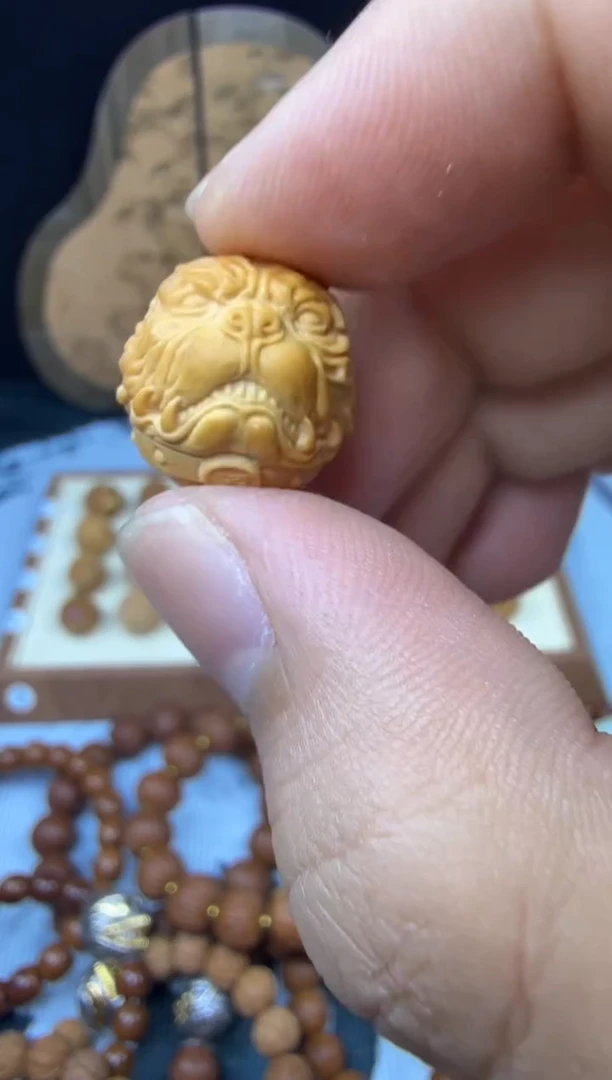 吊坠猴头核桃狗王  素