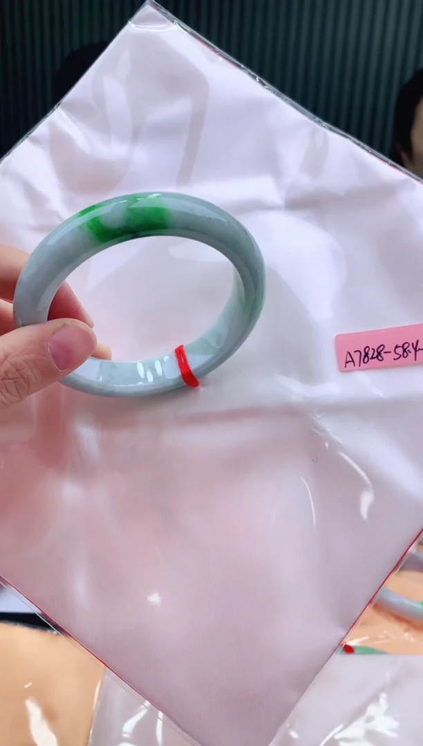 未镶嵌手镯翡翠58