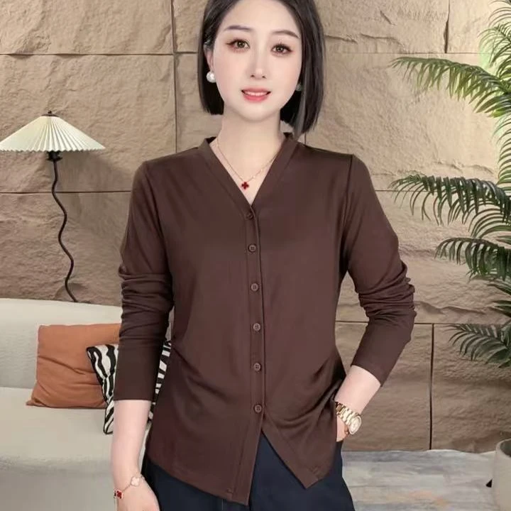 2025秋V领减龄显瘦秋装简约遮肚子衬衫扣女气质百搭上衣衬衣