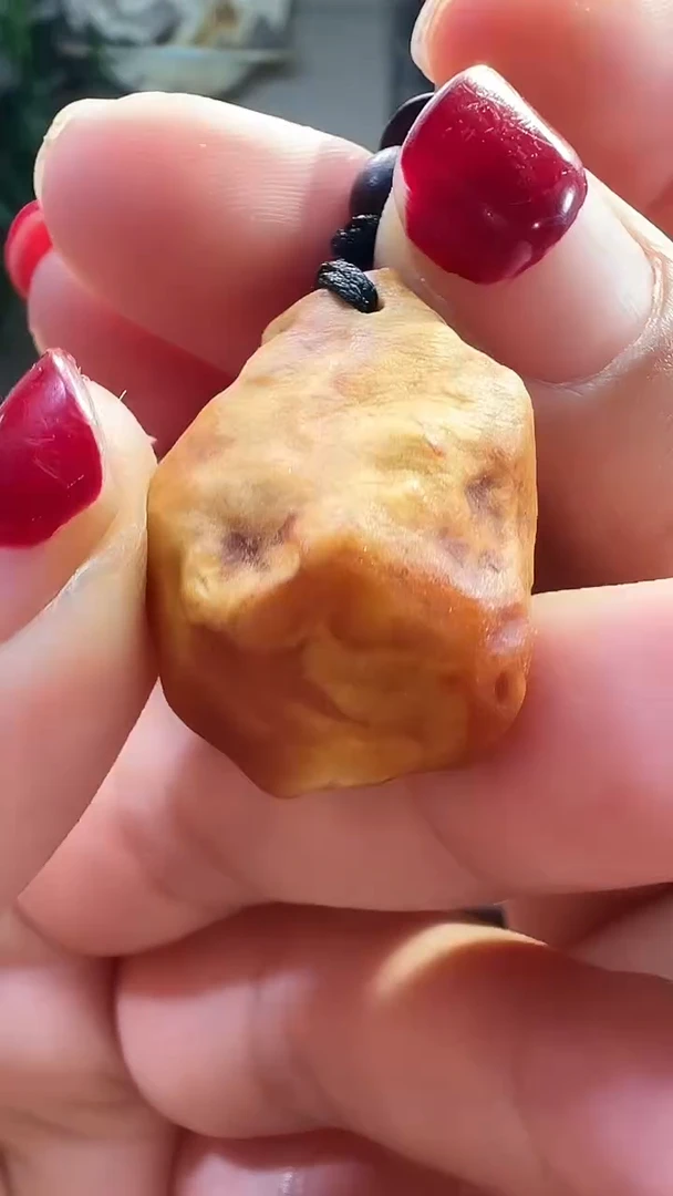 未镶嵌颈饰蜜蜡蜜蜡全皮吊坠