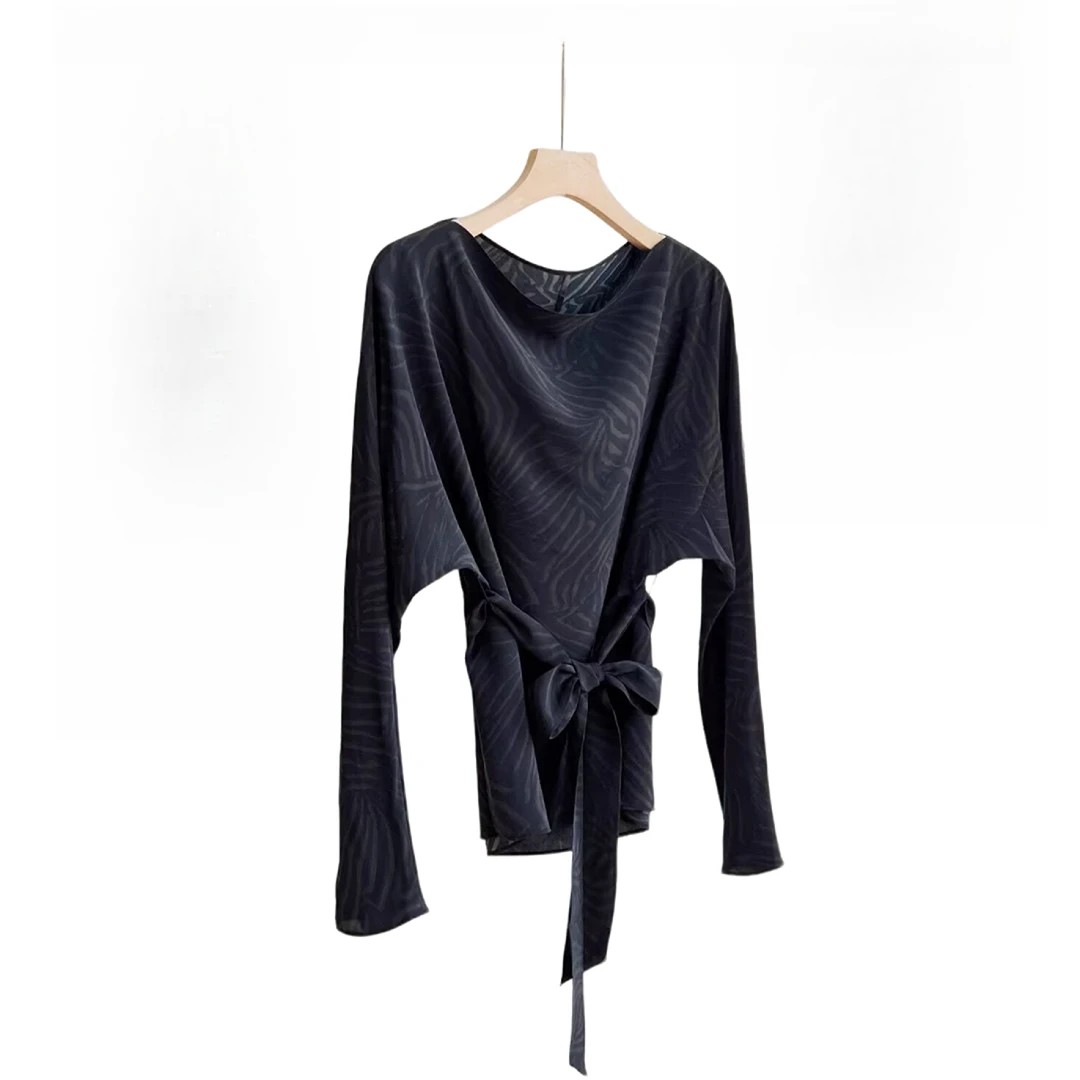 Quality桑蚕丝虎纹连裁一字领上衣裤子套装