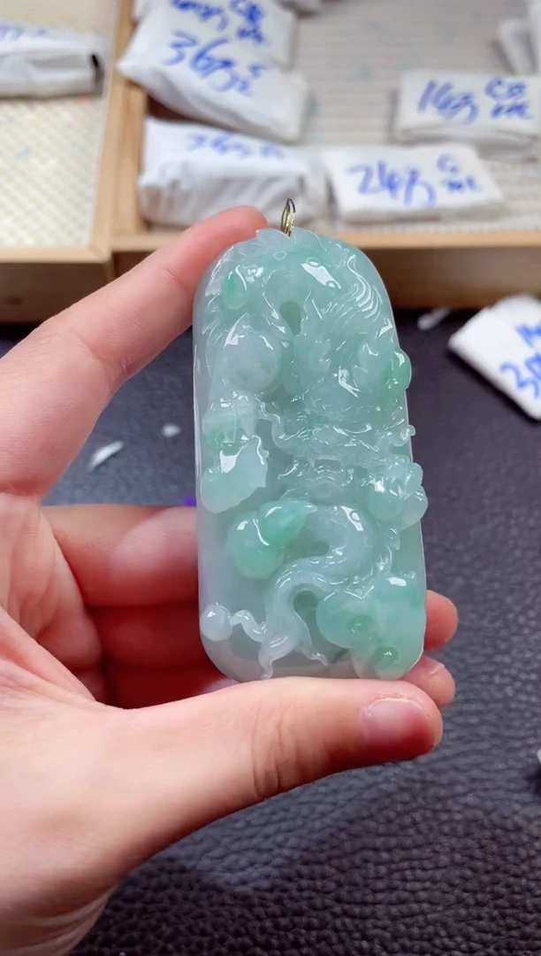 翡翠未镶嵌颈饰00003732