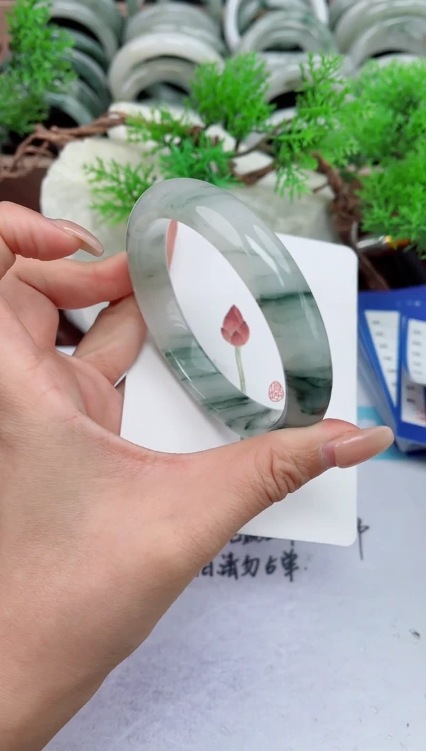 【闪购商品】石英质玉手镯未镶嵌133