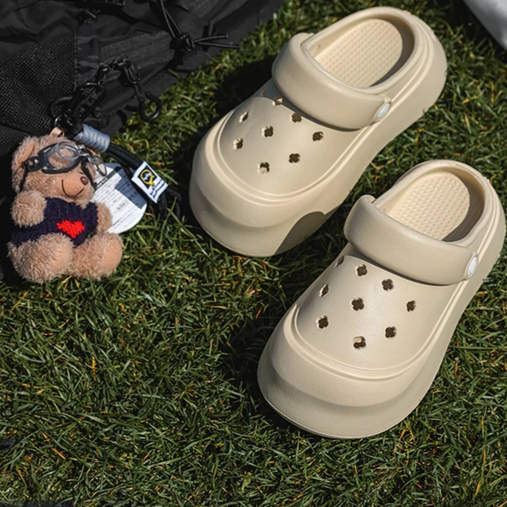 女款夏季时尚休闲软底外穿厚底洞洞鞋