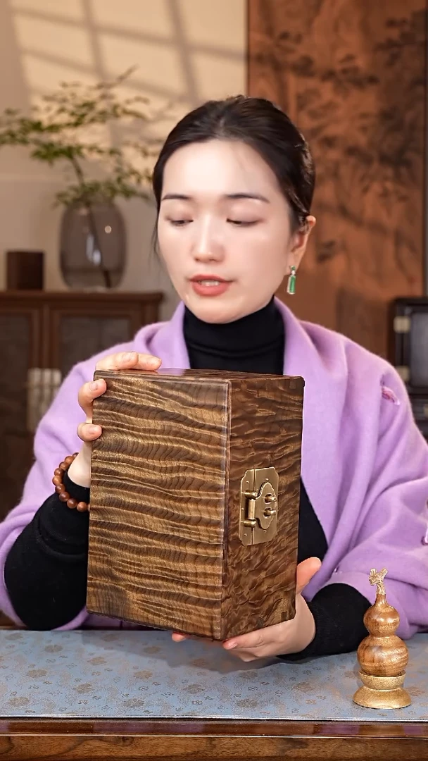 乌木类家具金丝楠阴沉木 天花板水波纹首饰盒