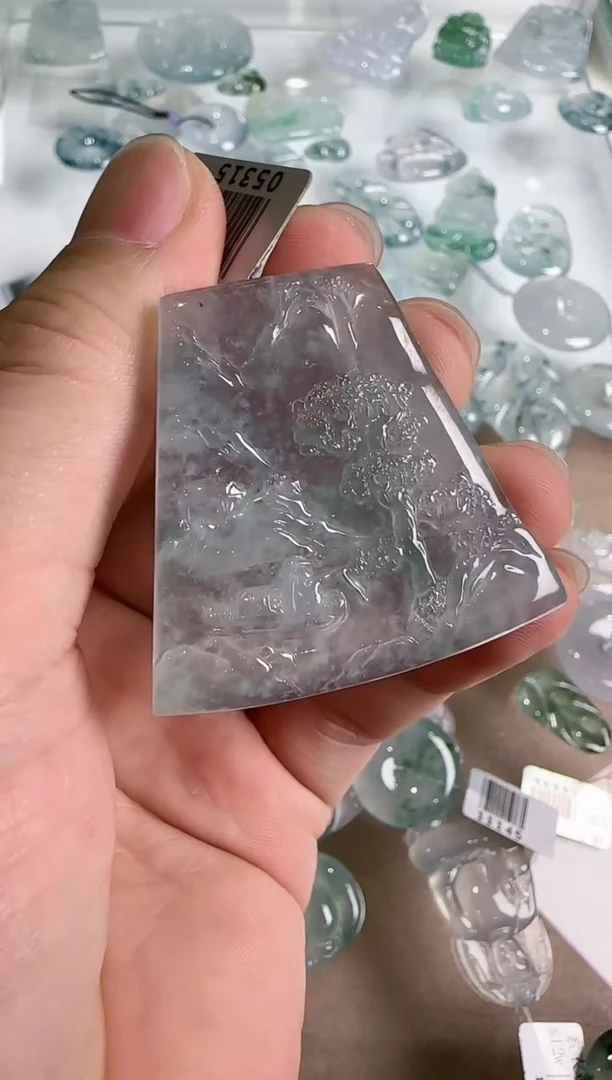 【闪购商品】翡翠吊坠(不含链)未镶嵌··
