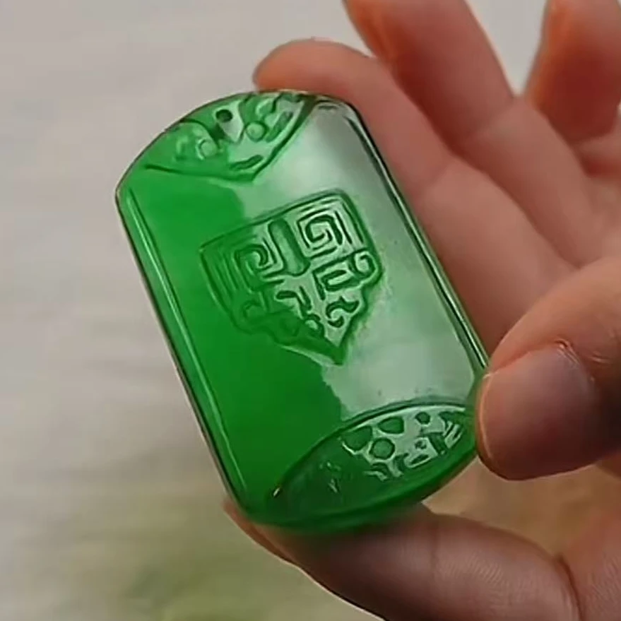 【华夏文物甄选商店02235】翡翠雕刻无事牌