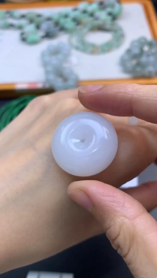 石英质玉未镶嵌颈饰石英多样性发