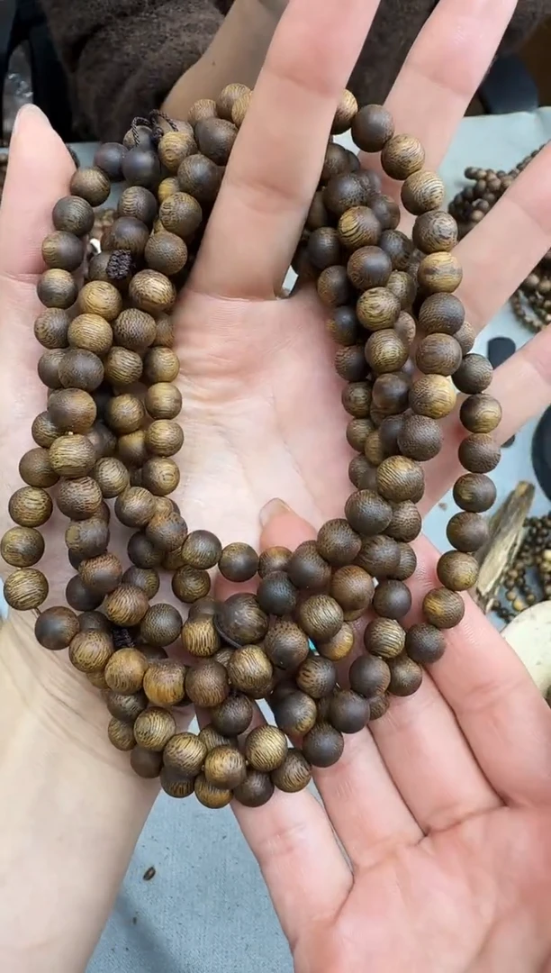 沉香手串0834红骨凹身圆珠多圈多样性发一