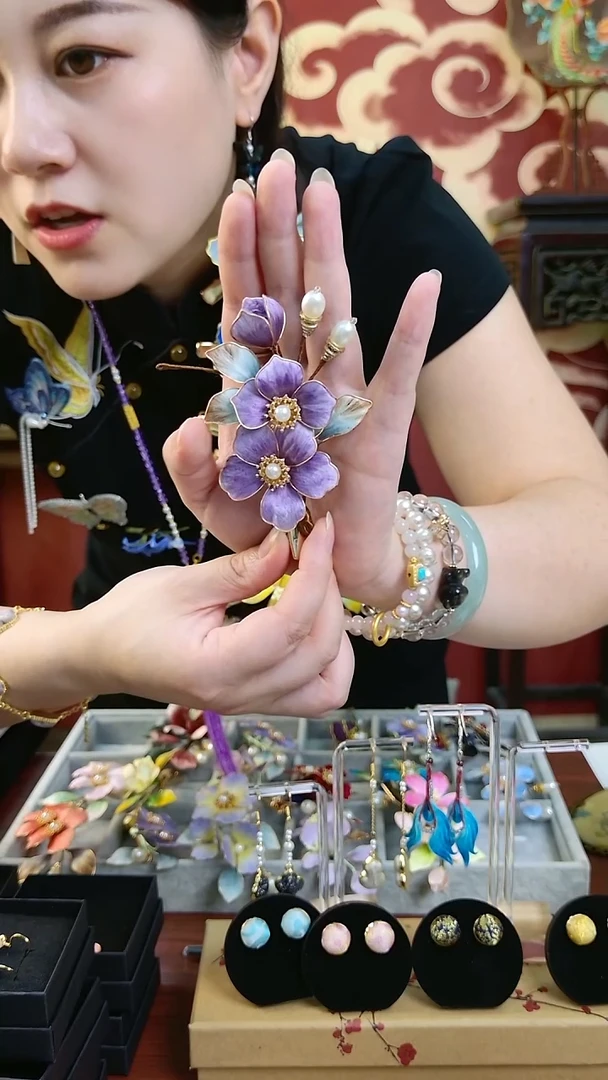 刺绣纯手工非遗绒花