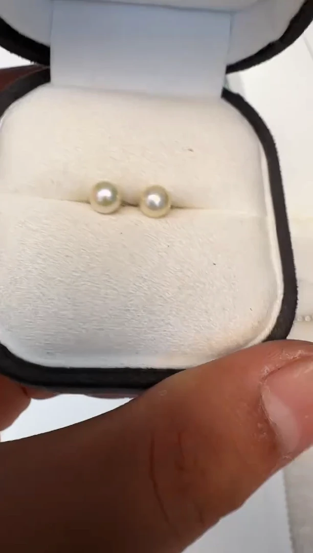 银S925镶嵌海水珍珠耳饰耳钉