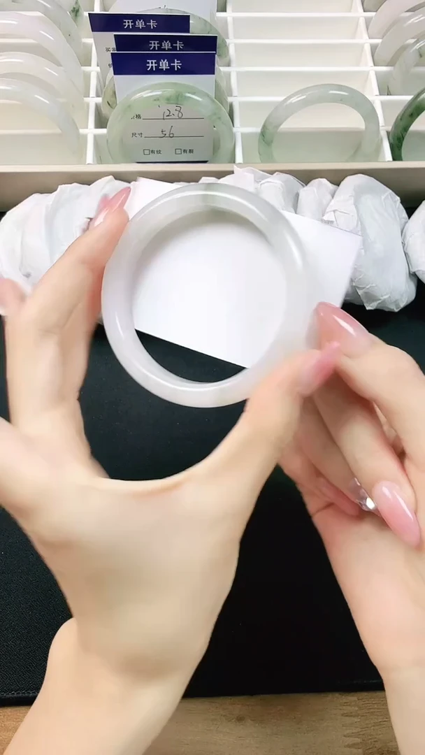 未镶嵌手镯石英质玉102-58