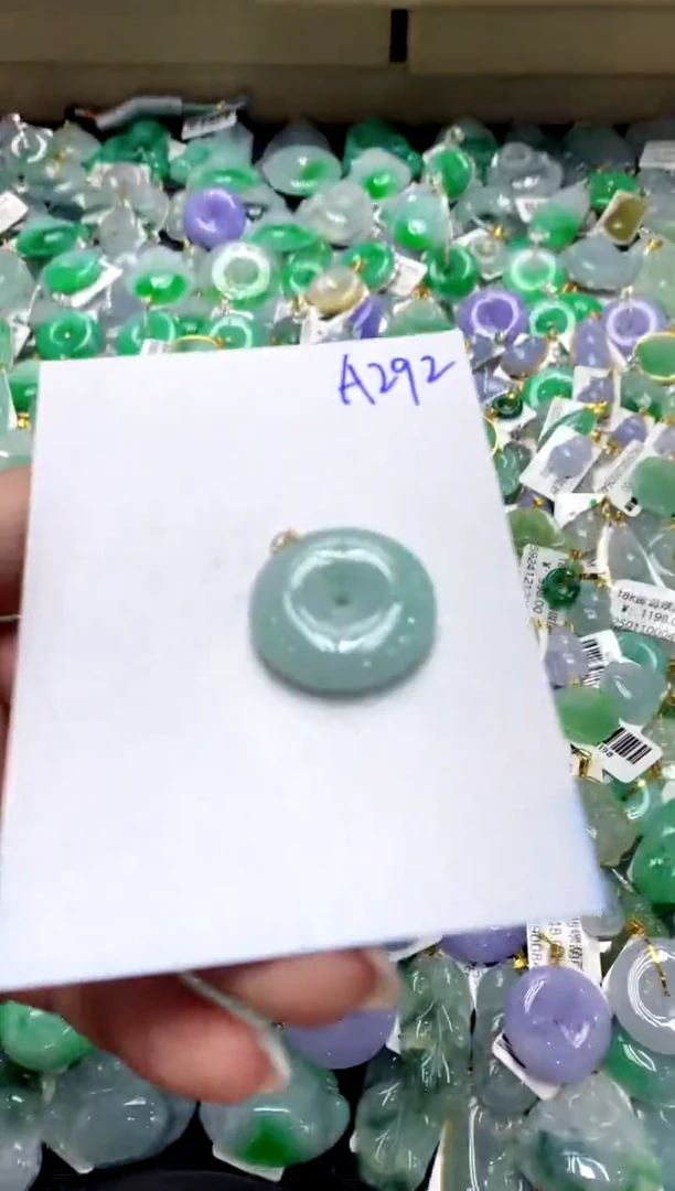 【闪购商品】翡翠颈饰18K金镶嵌111111111111111111