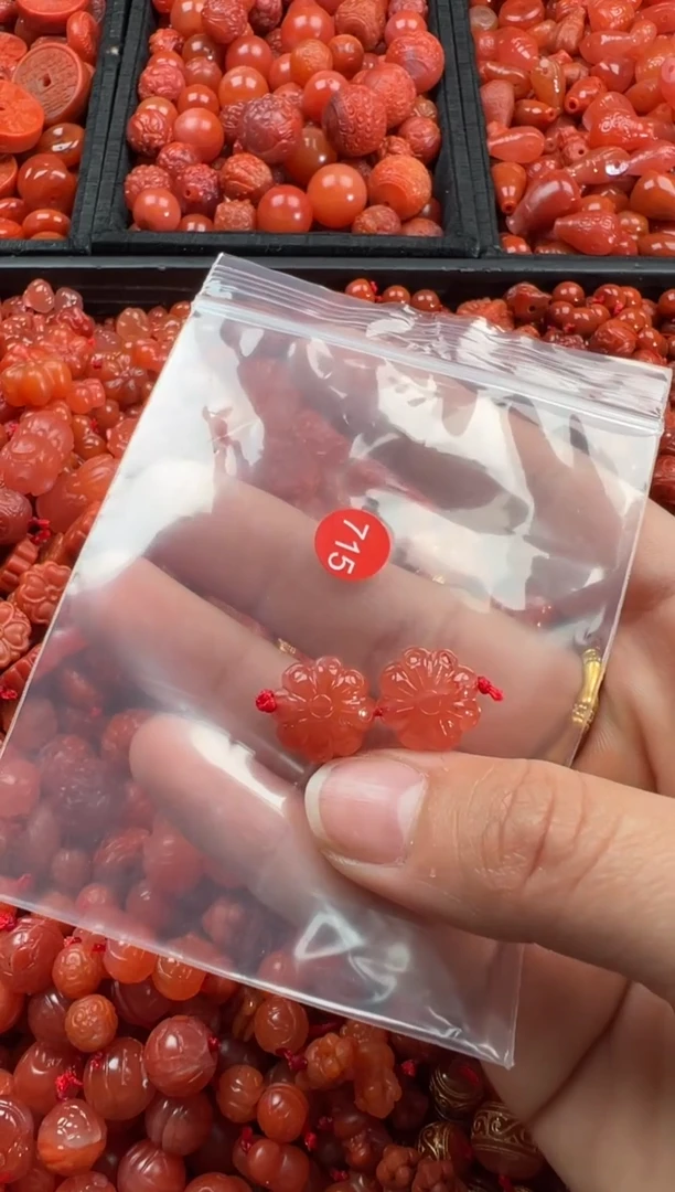 【闪购商品】南红玛瑙颈饰未镶嵌1