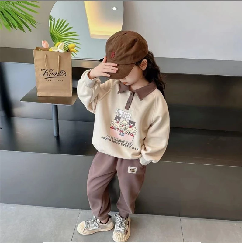 春季卡通翻领休闲运动套装