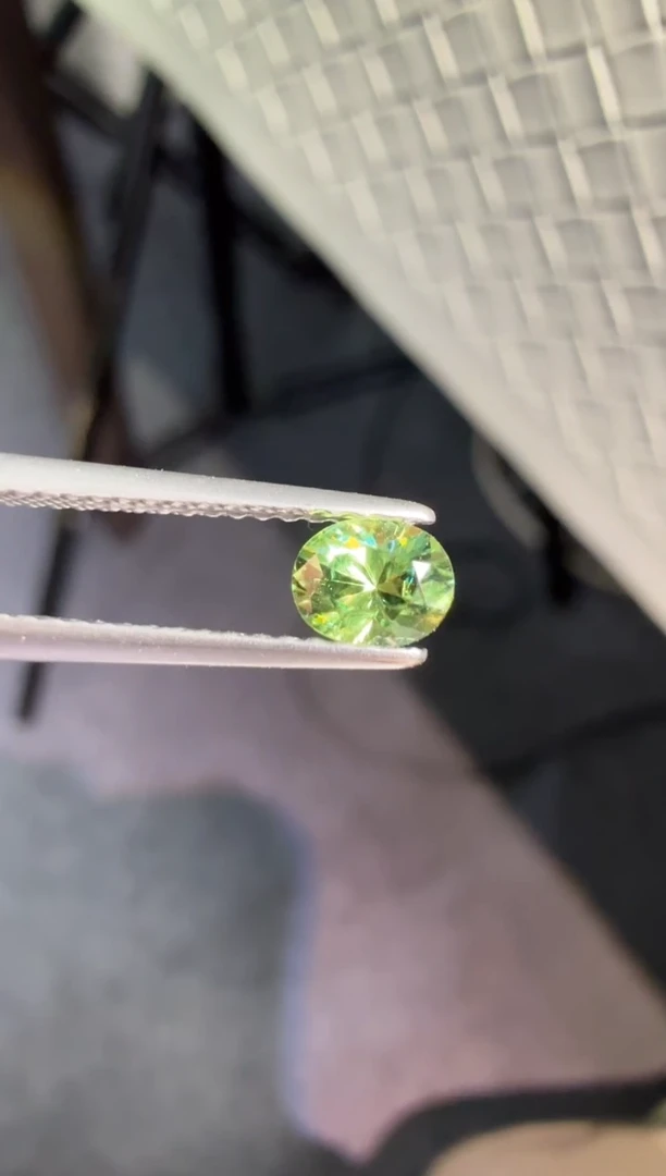 未镶嵌裸石翠榴石0.5CT-A370-1P