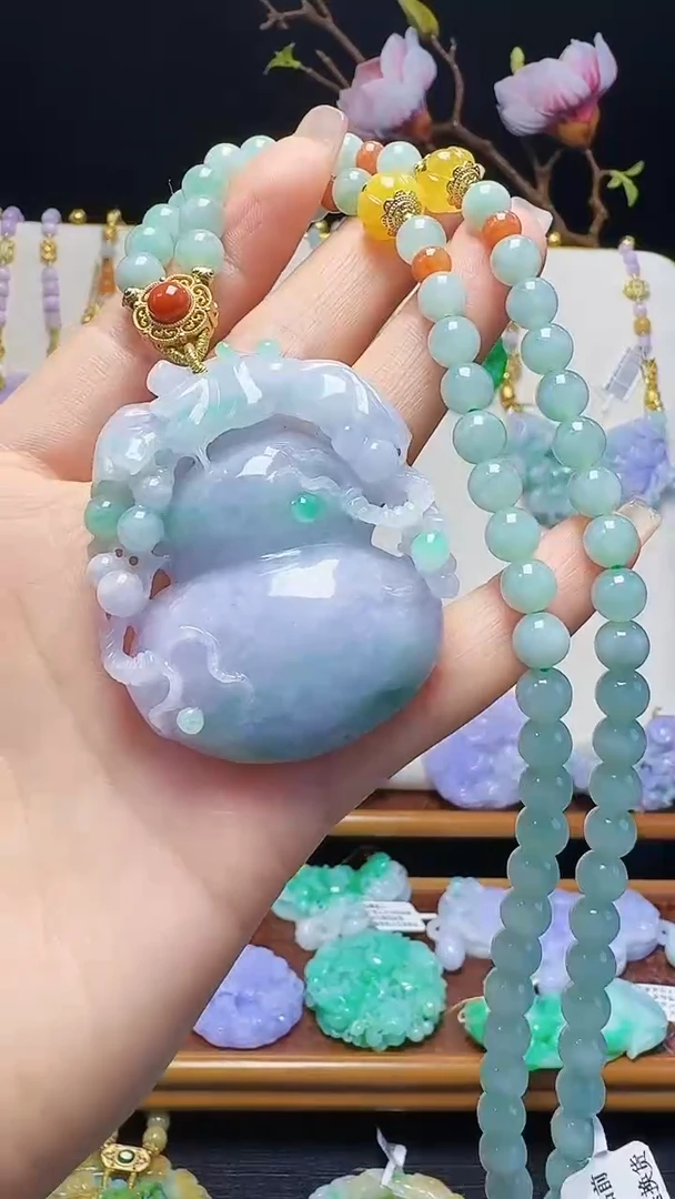 翡翠未镶嵌颈饰天然翡翠葫芦