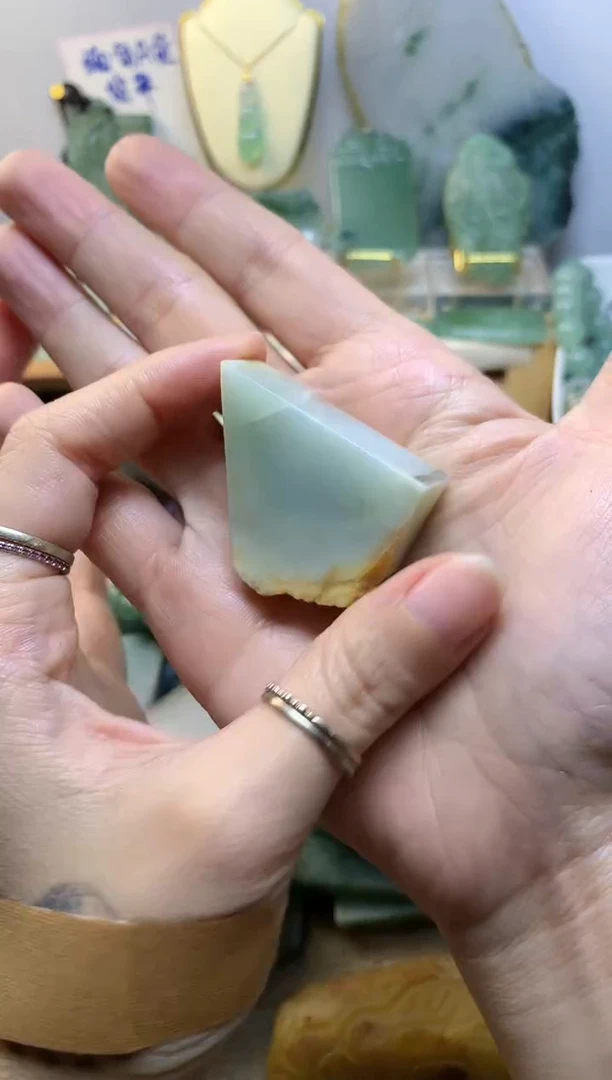 未镶嵌挂件翡翠焱  缅甸A货翡翠，没有运费险