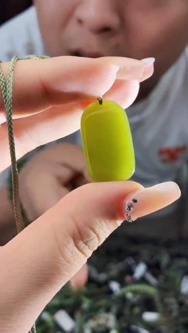 和田玉未镶嵌颈饰拍一发一