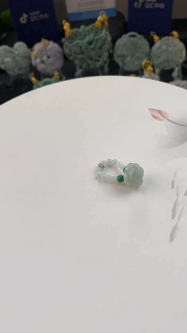 翡翠未镶嵌颈饰定制翡翠