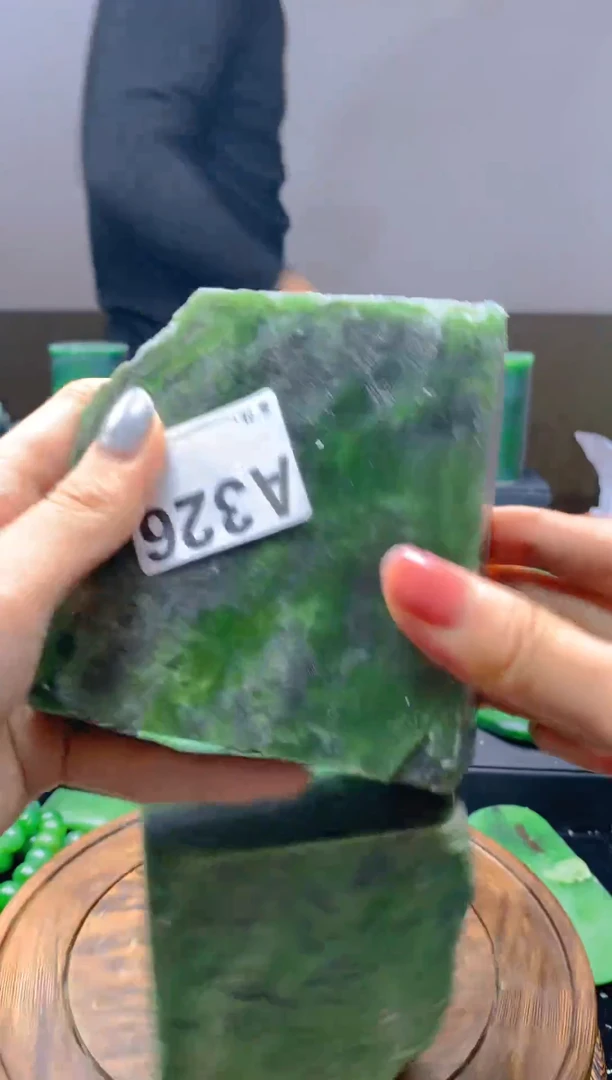 未镶嵌和田玉珠宝半成品1