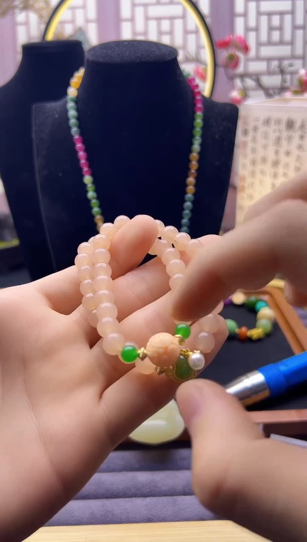 【闪购商品】和田玉颈饰14K金镶嵌S42