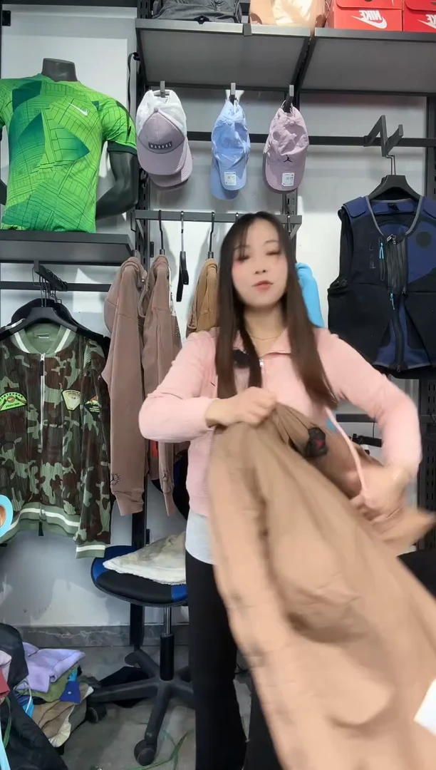 1195编码 瑕疵款直播间过款为准 尺码  S 165