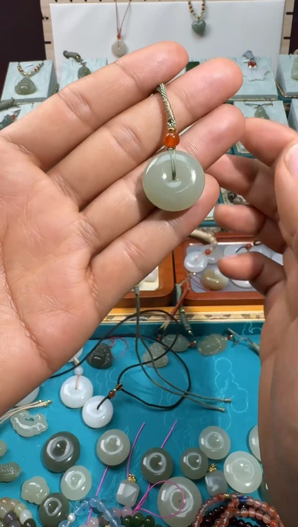 【闪购商品】和田玉颈饰未镶嵌23*9.5