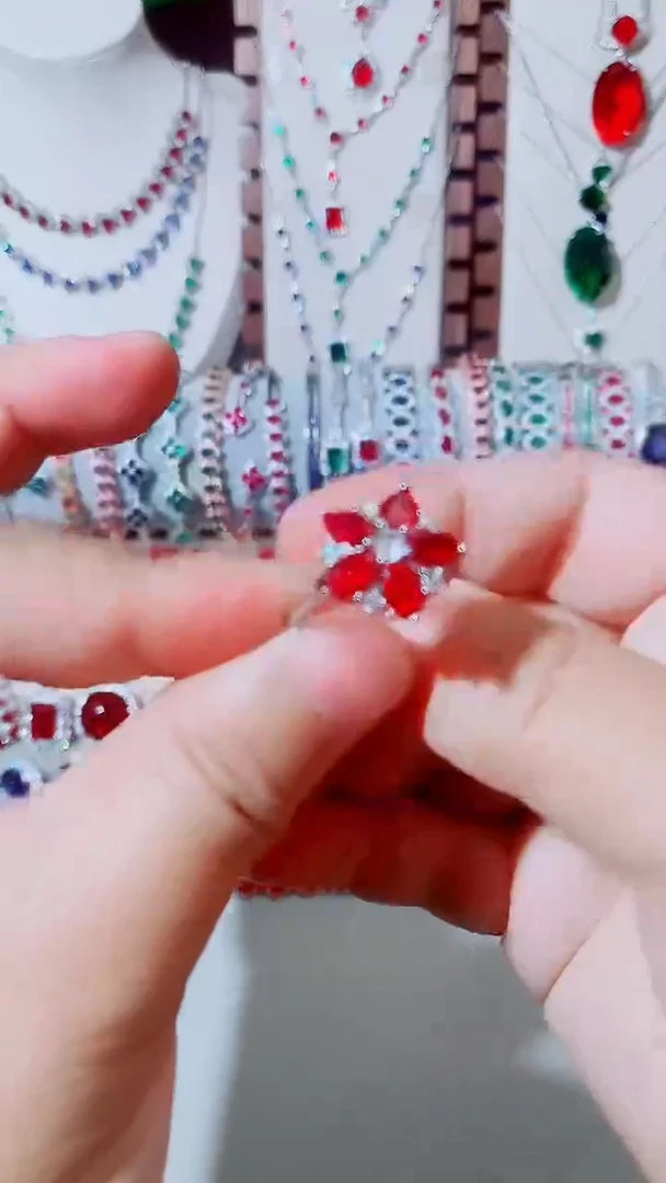 未镶嵌戒指红宝石红宝石樱花戒指