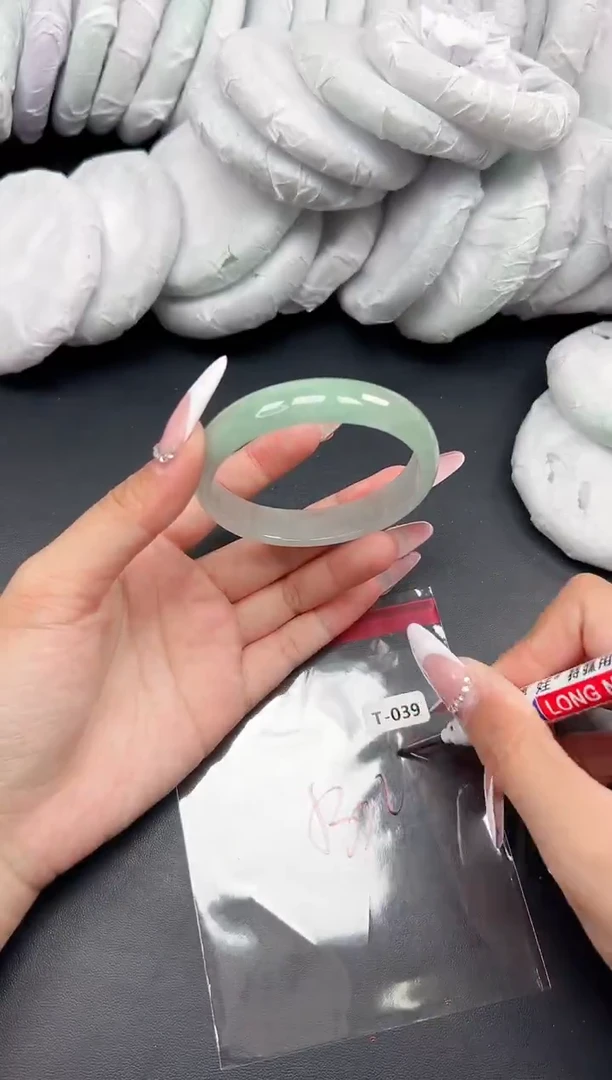 精品手镯，一物一拍T-039