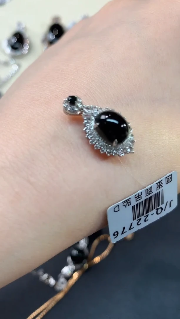 【闪购商品】翡翠吊坠(不含链)18K金镶嵌S91|5500