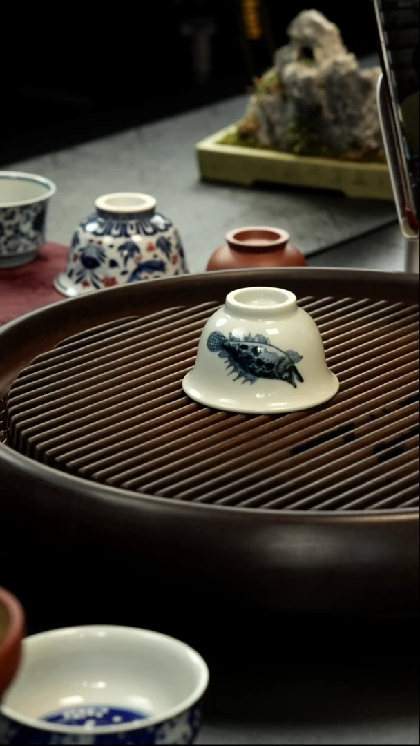 茶壶紫砂南****林阎记藏珍  青花鲑鱼压手杯