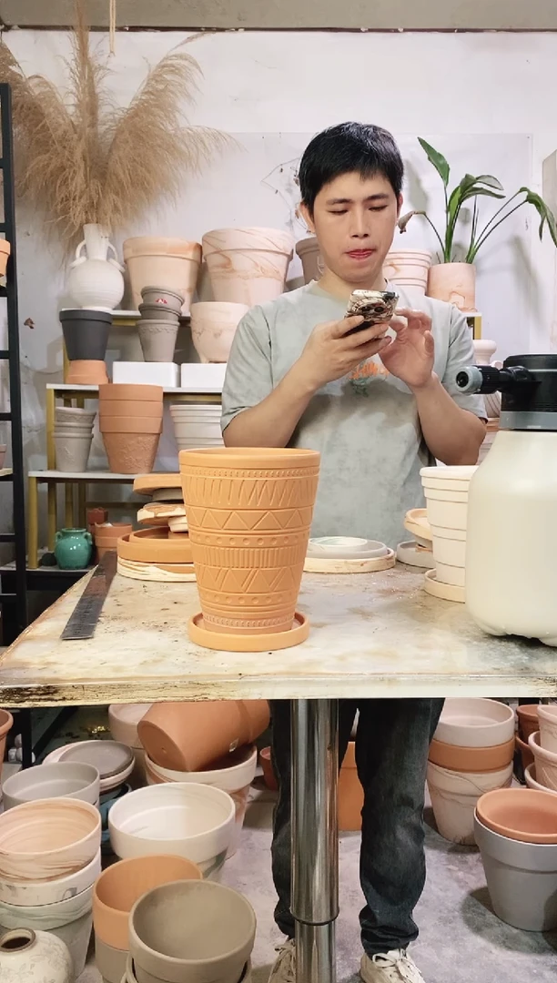 13.5*17红陶浮雕反比例 1盆1托