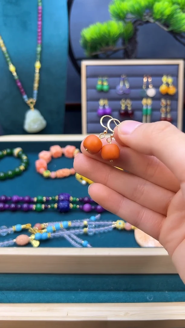 【闪购商品】蜜蜡耳饰14K金镶嵌E67