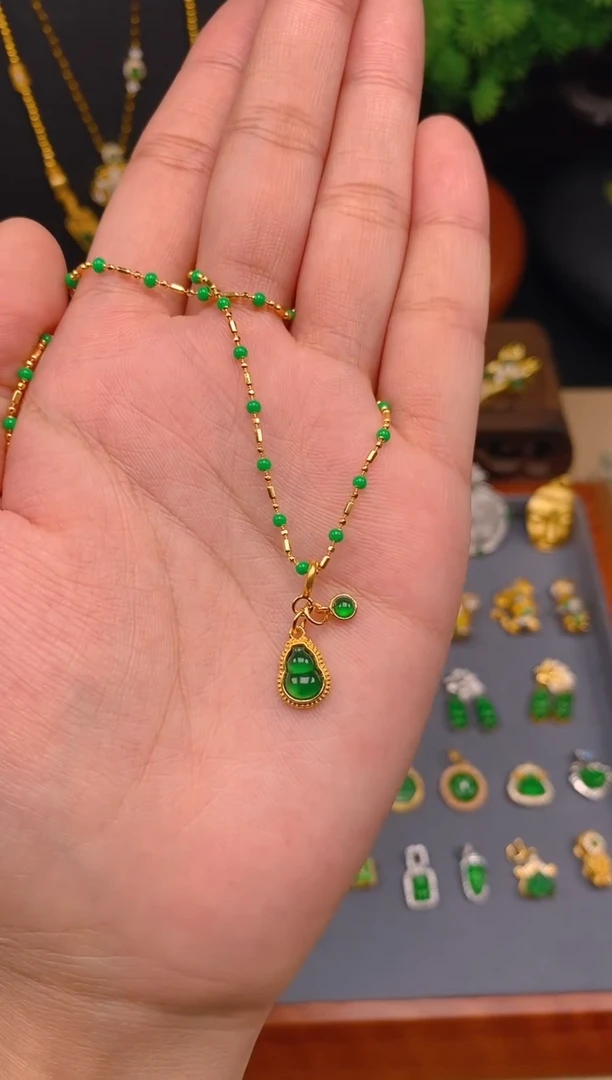 【闪购商品】翡翠吊坠(不含链)银S925镶嵌蛋面葫芦万能扣