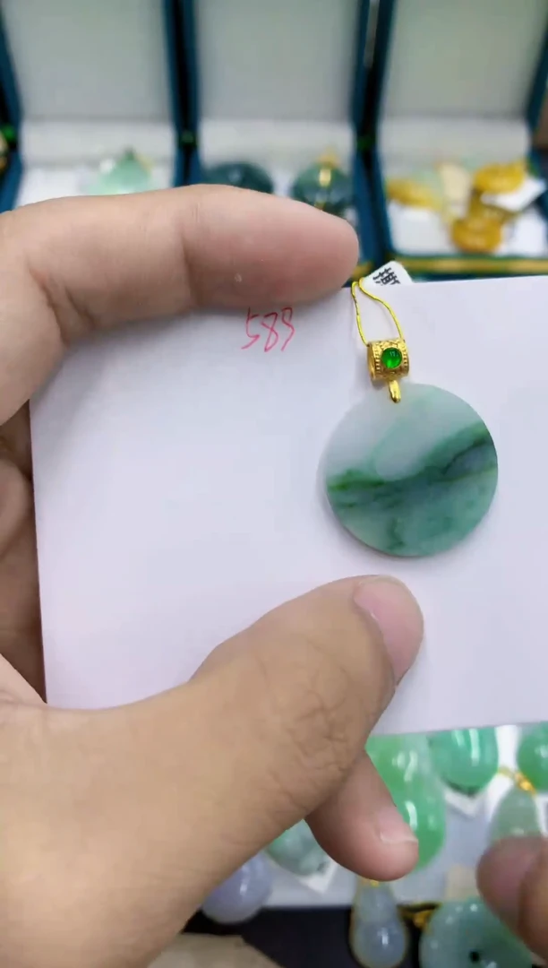 颈饰未镶嵌翡翠11111111