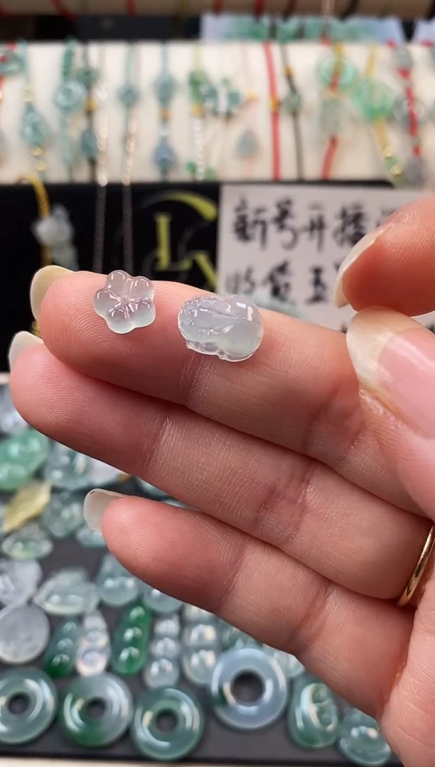 翡翠散珠貔貅小花