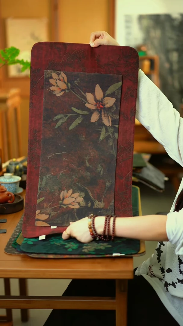 大熊猫加小繁花