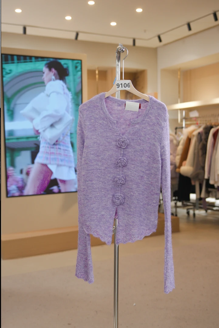 9106 秋冬款气质时尚百搭女士设计师外套针织衫女装