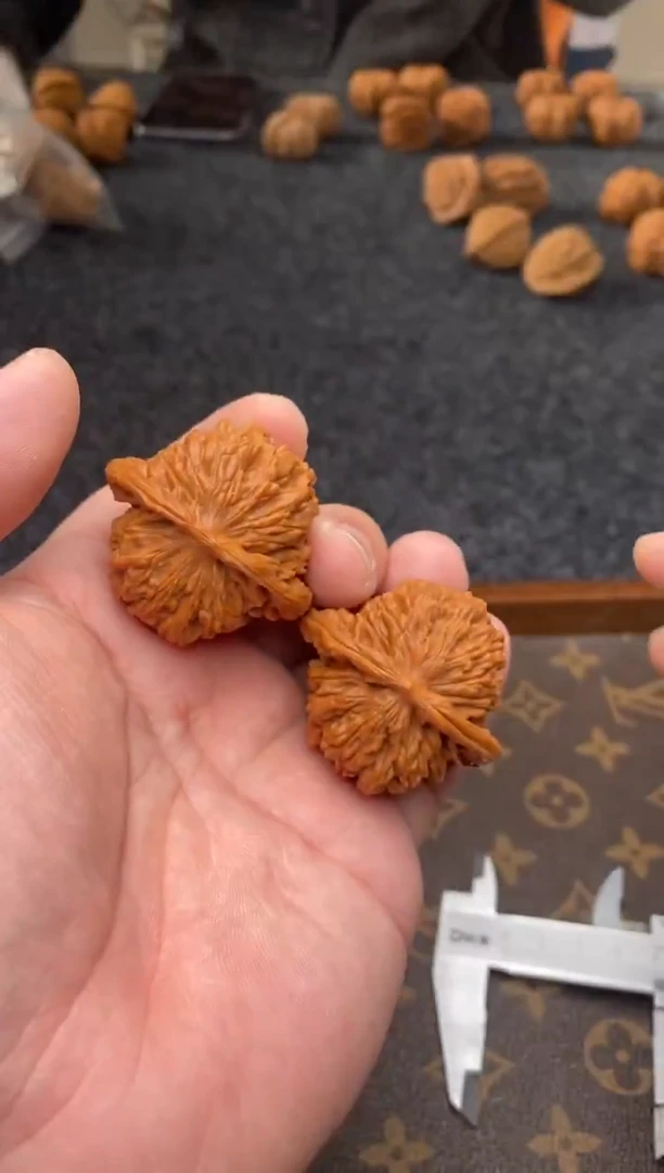 把件文玩核桃B109号42尺四座楼