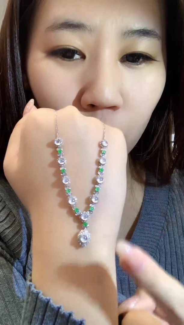 套链18K金镶嵌翡翠L多样性发其一