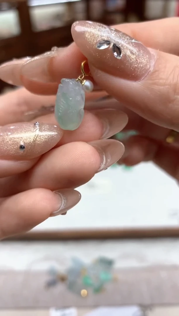 【闪购商品】翡翠吊坠(不含链)18K金镶嵌貔貅