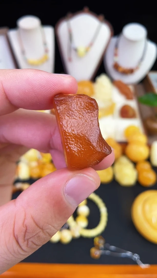 琥珀未镶嵌珠宝奇石柒月