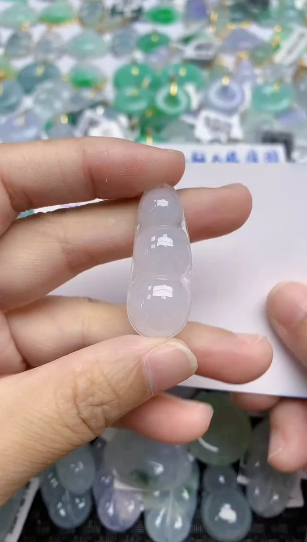 翡翠未镶嵌颈饰天然A货翡翠