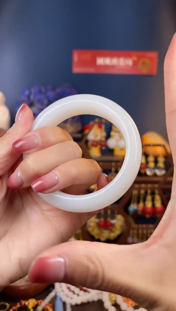 未镶嵌和田玉把件姚****鹭，手镯111603